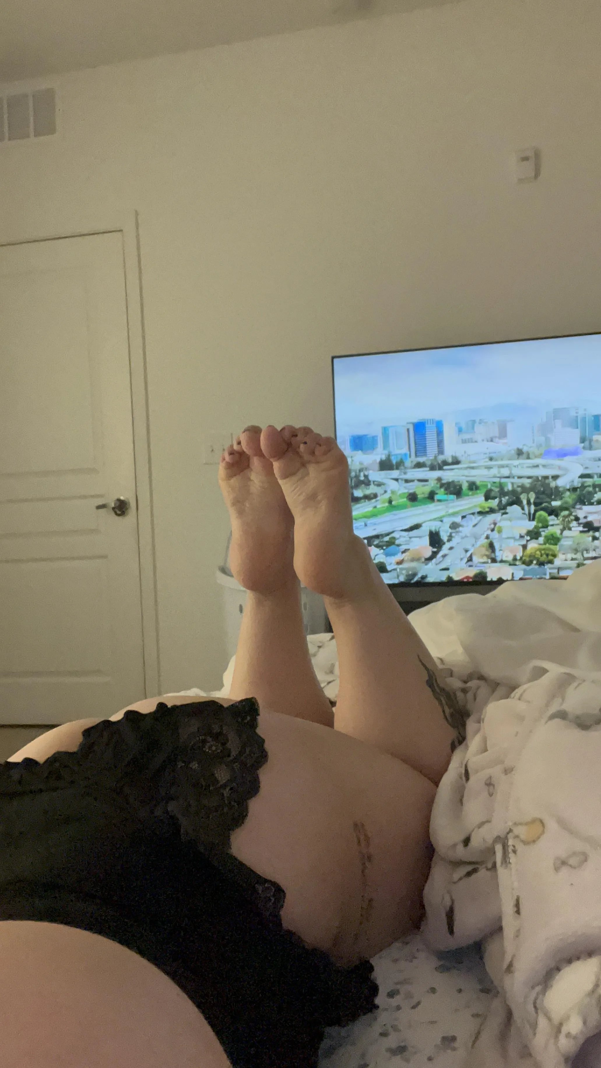 [oc] lick my feet or rip off my nightgown? 😩