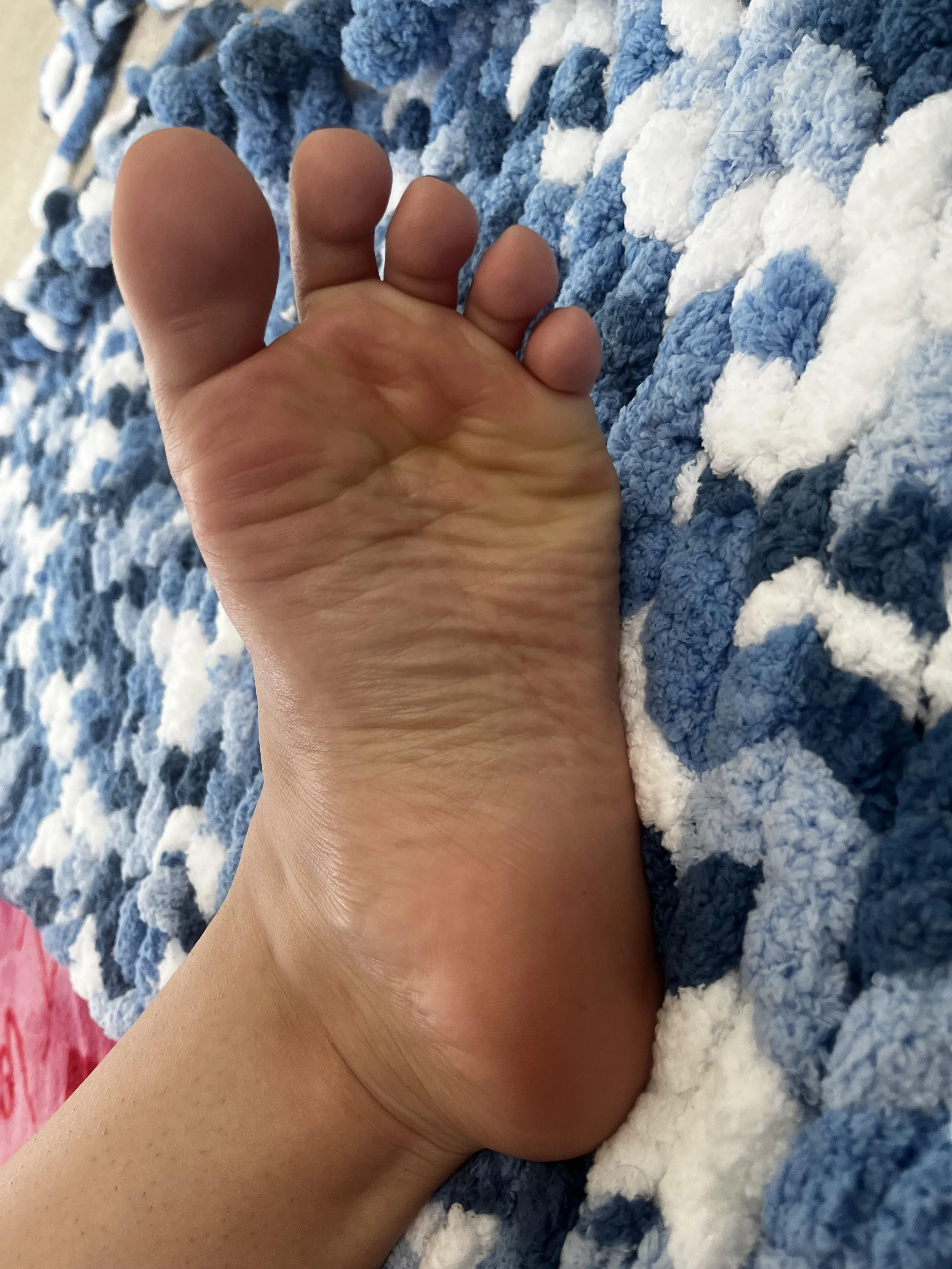 [oc] who missed my pretty feet? 😮‍💨