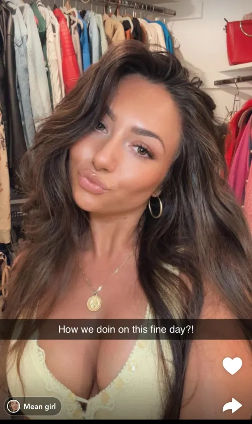 She is so fucking hot! 🔥 I love her tits!