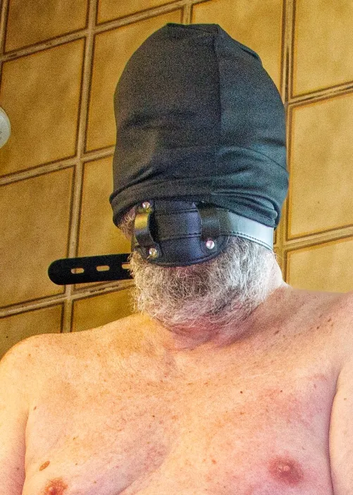 Un penis baillon rien de tel pour rien dire