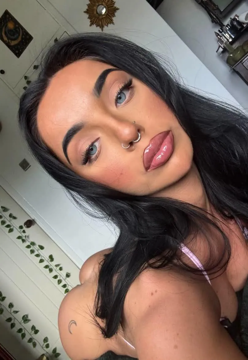 would you give my teen arse a pounding? (f)