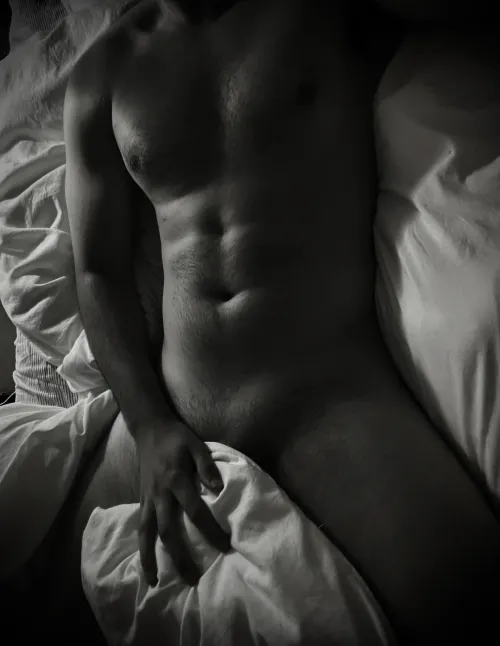 I a(m) now taking applications for a cuddle partner