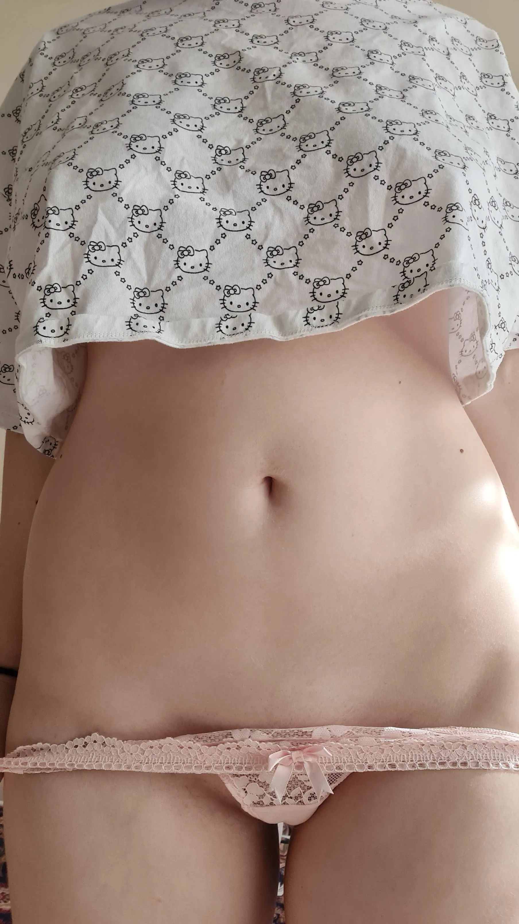 Pale Princess 🩷 just a cytie who wants to be used