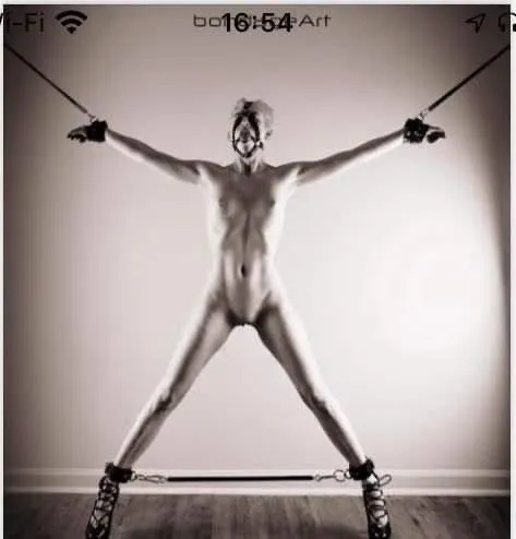 Anyone recognize this model/artist?