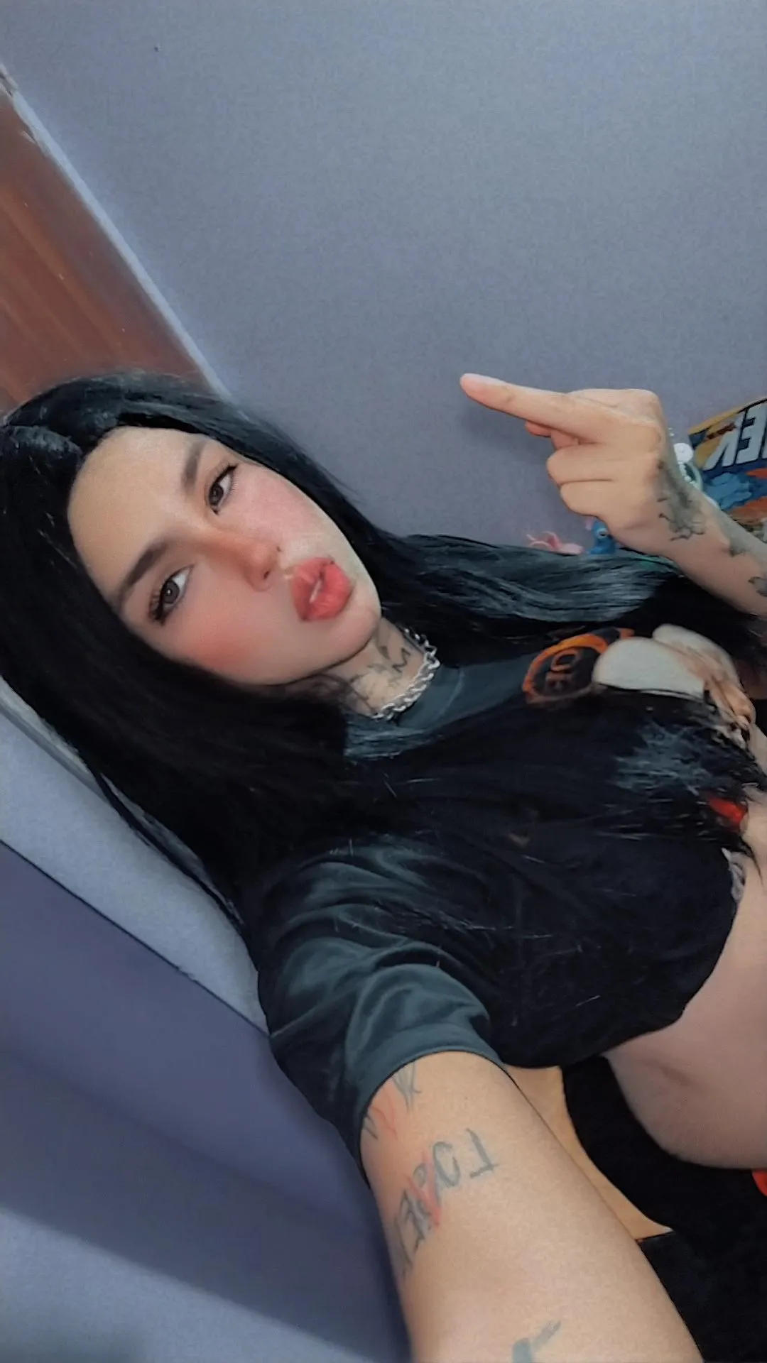 Get on your knees to clean my feet, sniff my ass, lick my cock and GOON!