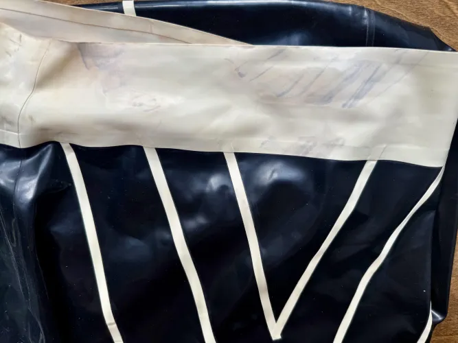 Help! Can I remove these stains from white latex?