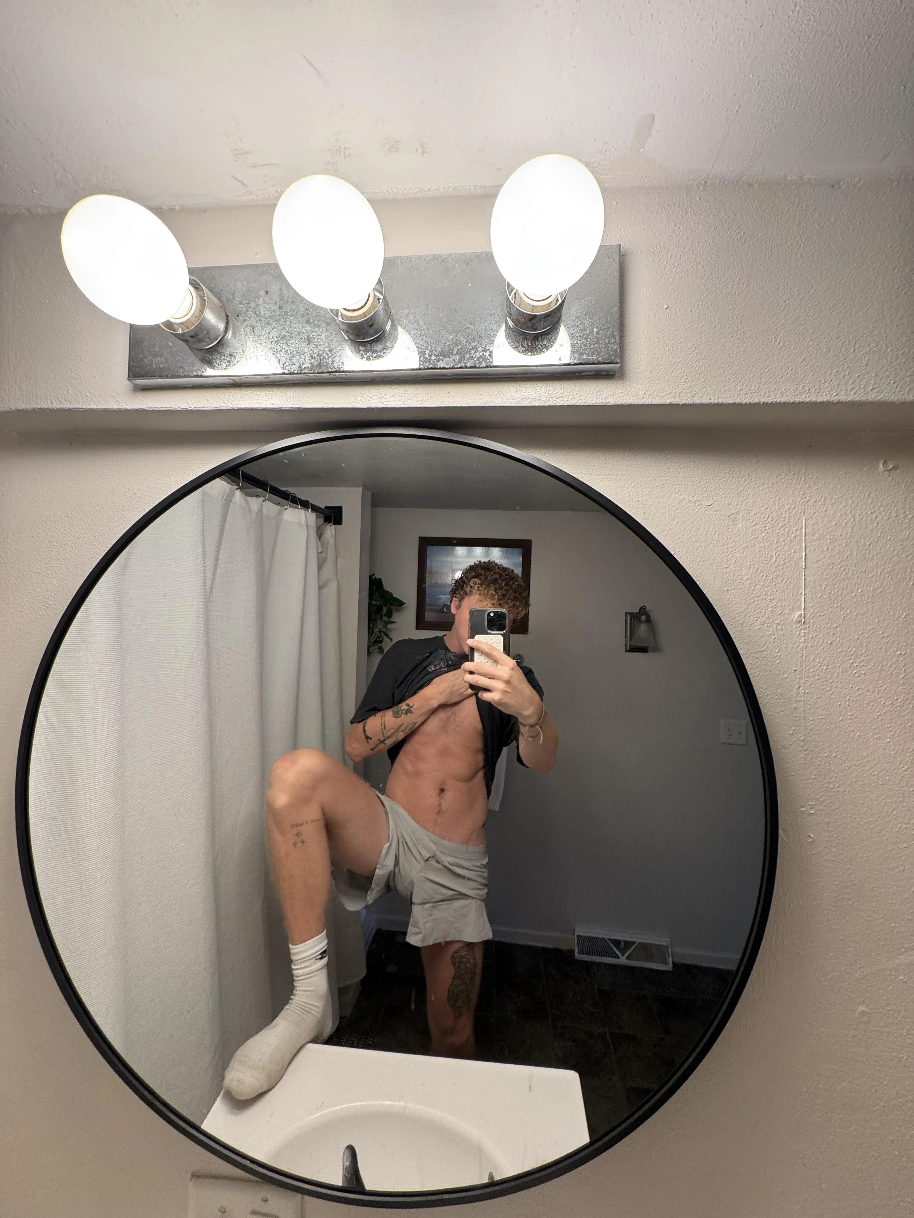 Horny, who’s helping?