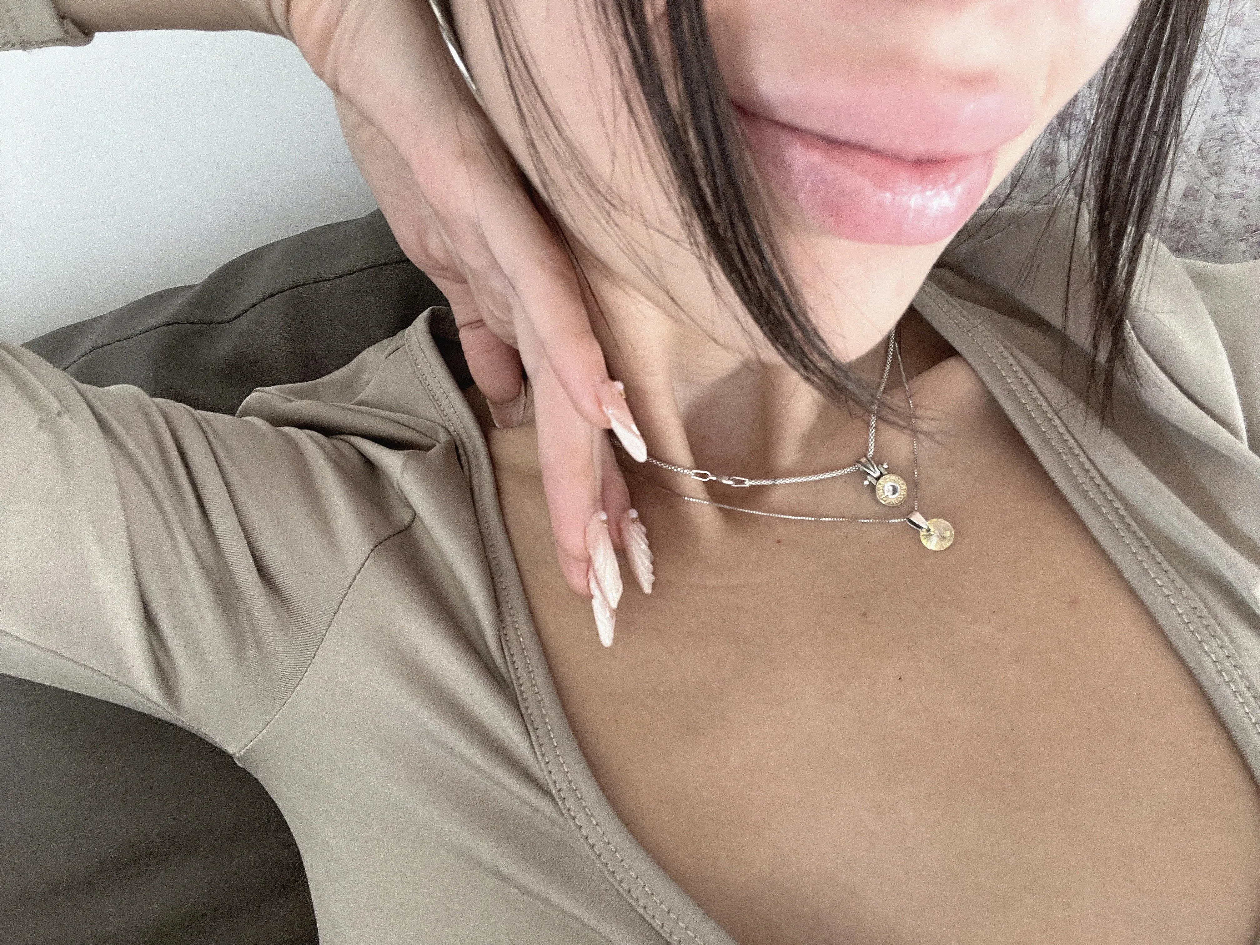 Is the natural look enough or needs some gloss to make you look twice?