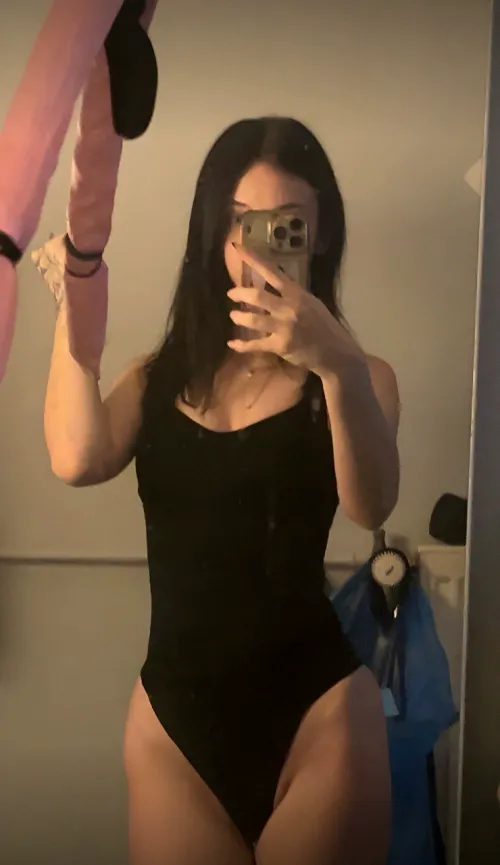 jeder einzeln der reagiert bekommt ein video von mir in die dms