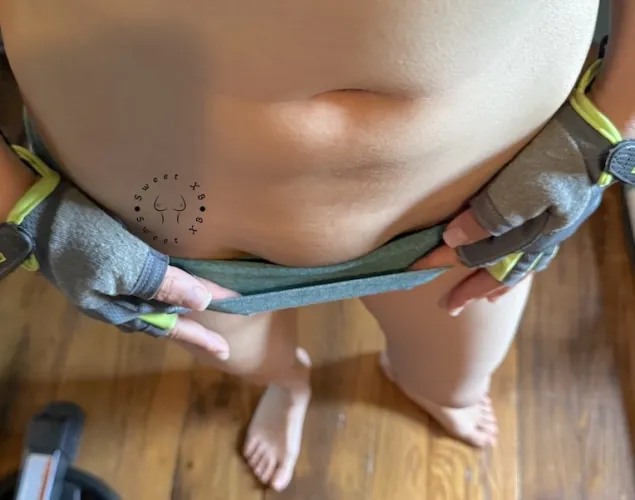 Just my little 🥑 between sets