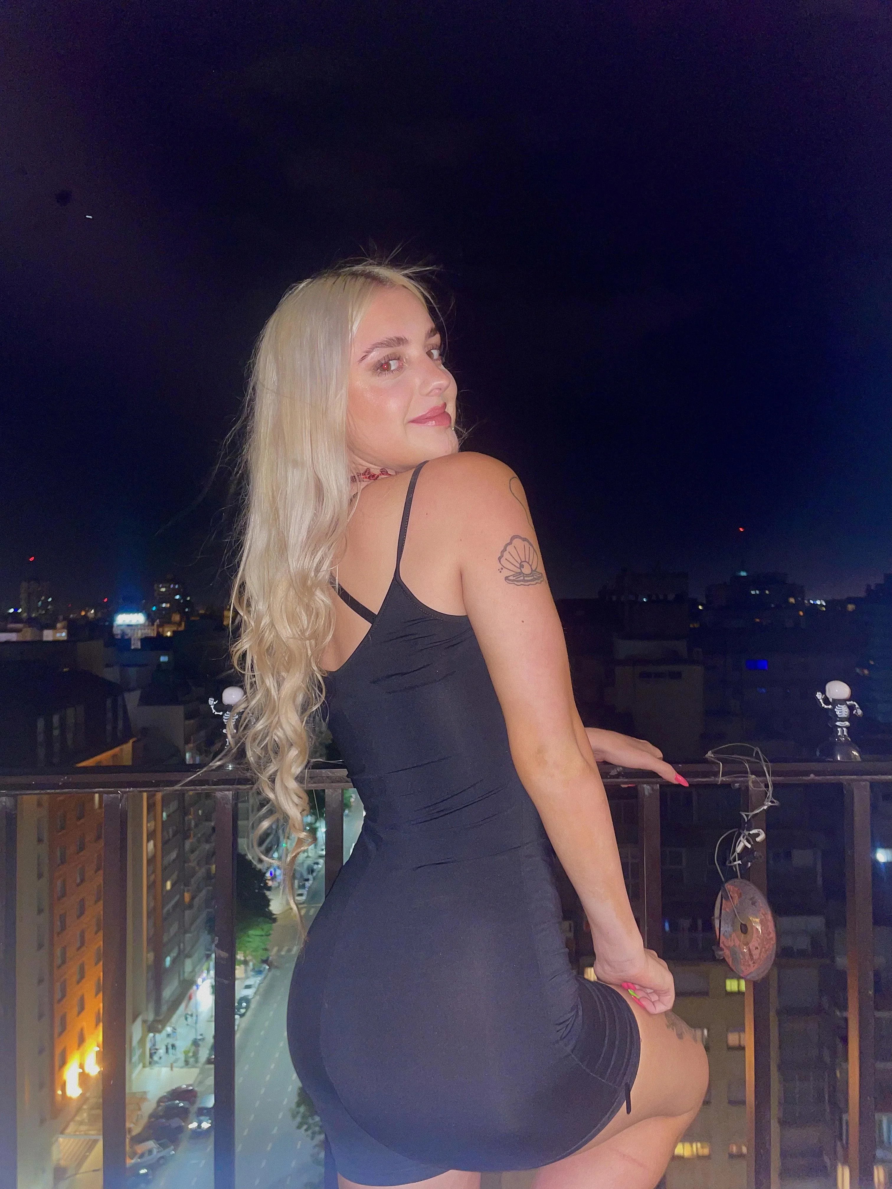 my curves speak louder than my words