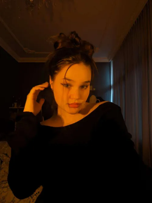 One look and your wallet suddenly gravitates towards me 💕