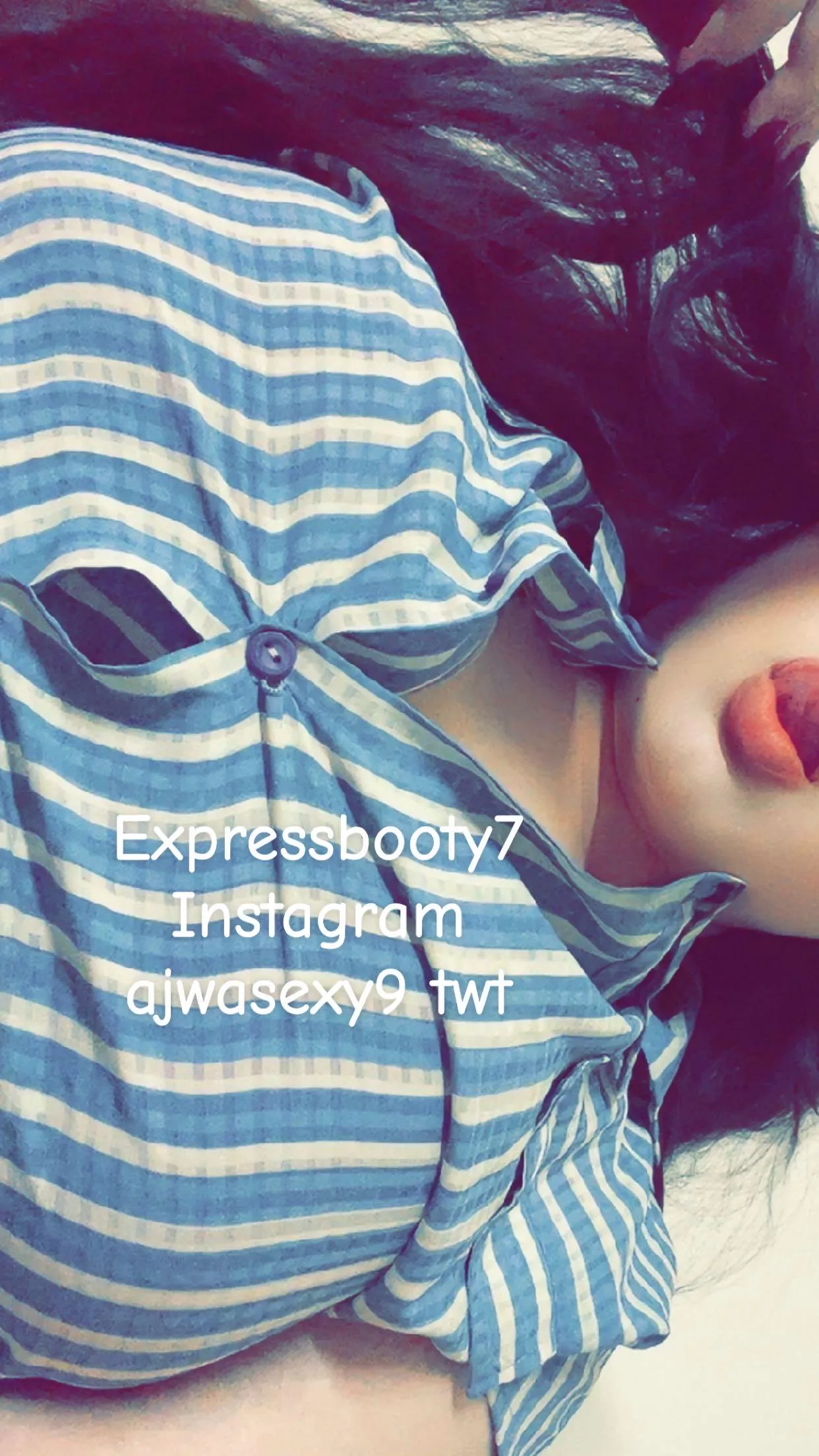 Open my buttons it’s so hot ❤️