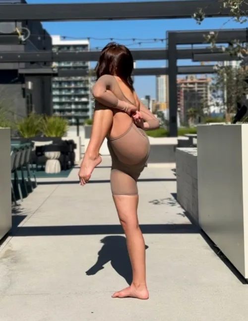 Sheer yoga shorts 🩶