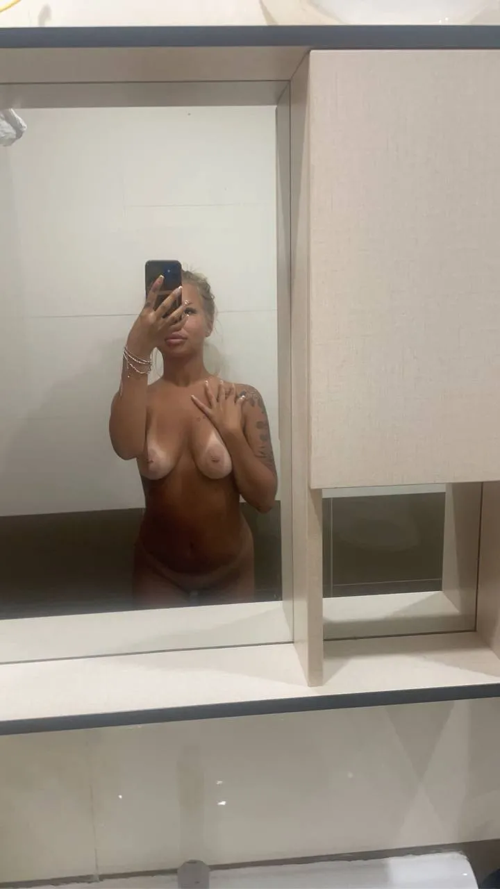 Tryck på länken i min profil för min sjukaste video😈🥵