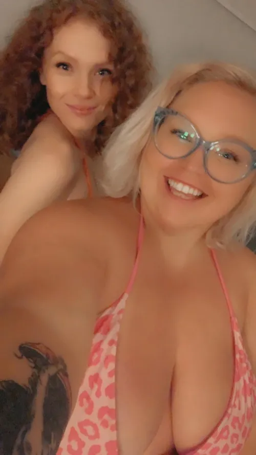 Upvote if our lips look nice