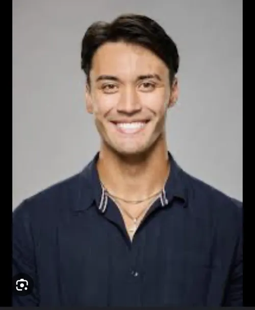 Zach pinged my gaydar, anyone else pick up on it?