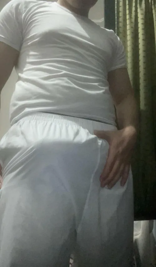 من يبي زب المراهق