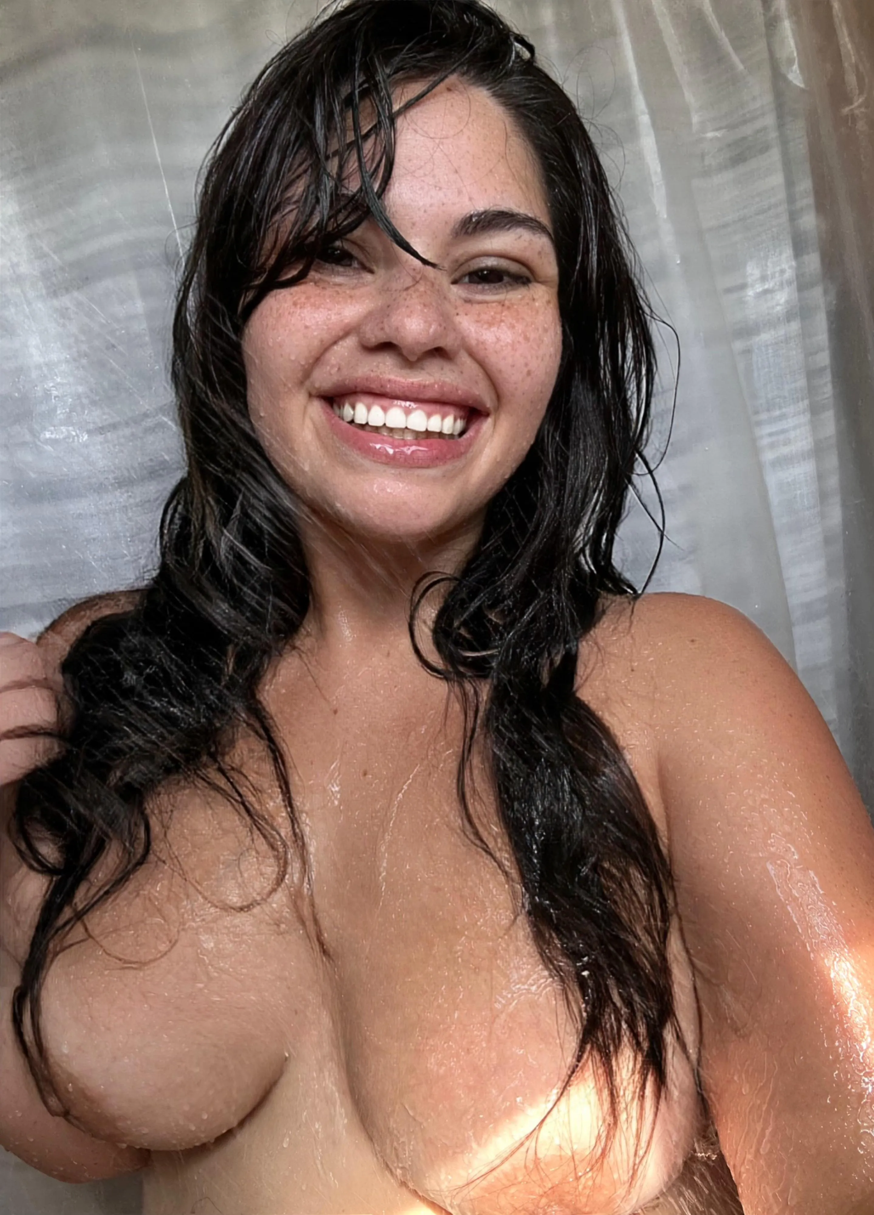 Am I pretty or plain?