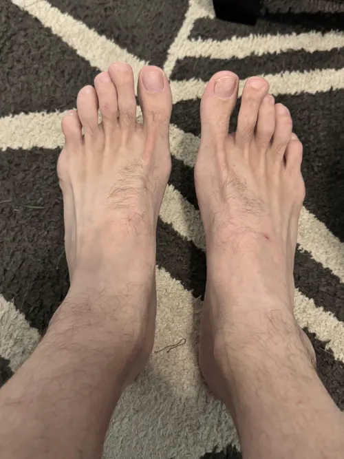 Been out working on my flip-flop tan lines 😂