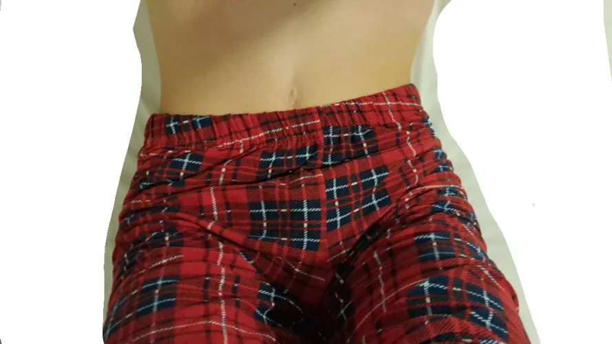 Biraz ilgi çok iyi gelirdi şimdi. Minyon kılsız femboylarla ilgileniyorum sadece