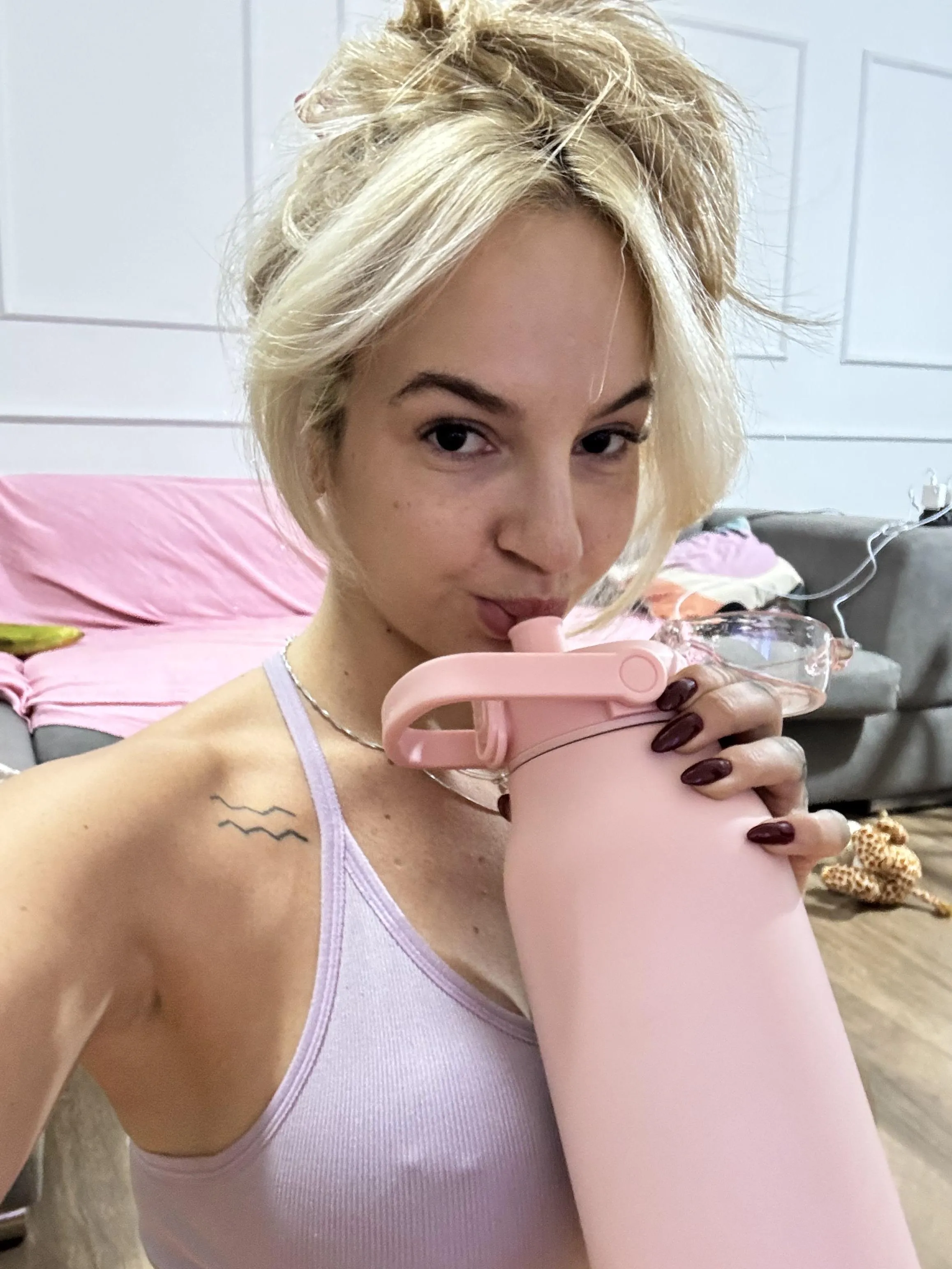 Desert air, soaked panties Nashville, what are you going to do about it