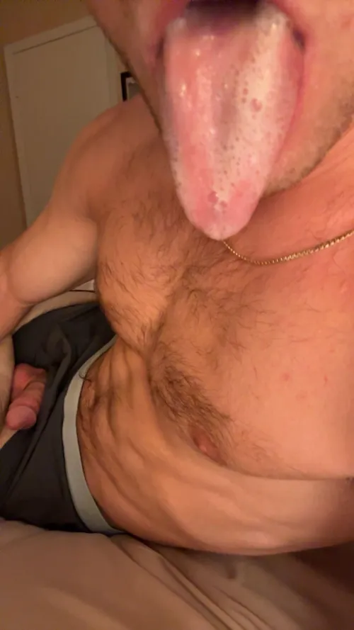 I’ve never met anyone who loves their own precum as much as me