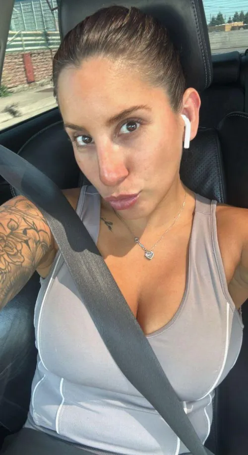 est-ce que je dois venir ou est-ce qu'on le fait sur la banquette arriere?