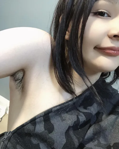 i like my sweaty pits rubbed and kissed