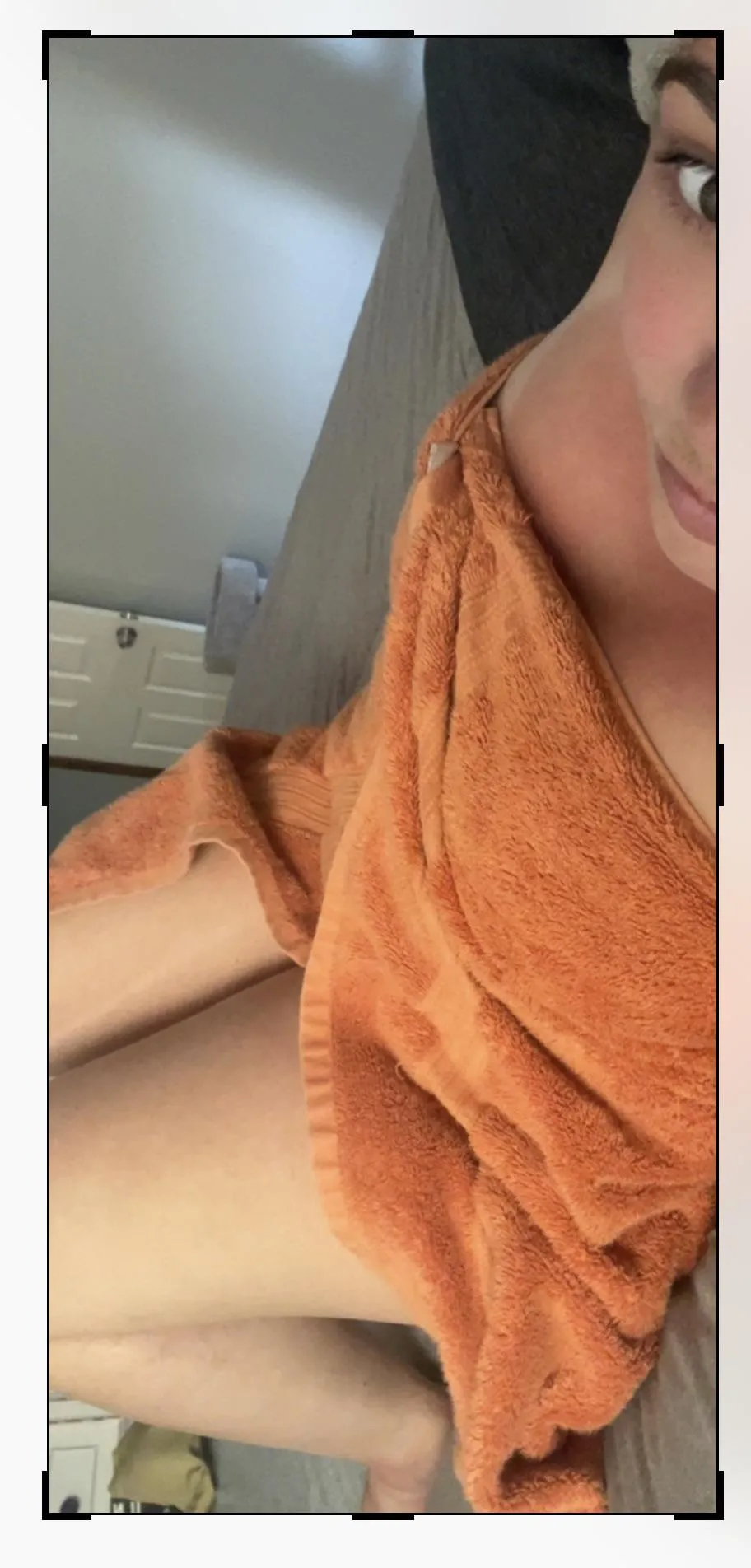 midweek mood 💋 spoiled, unbothered, and still running your life ✨