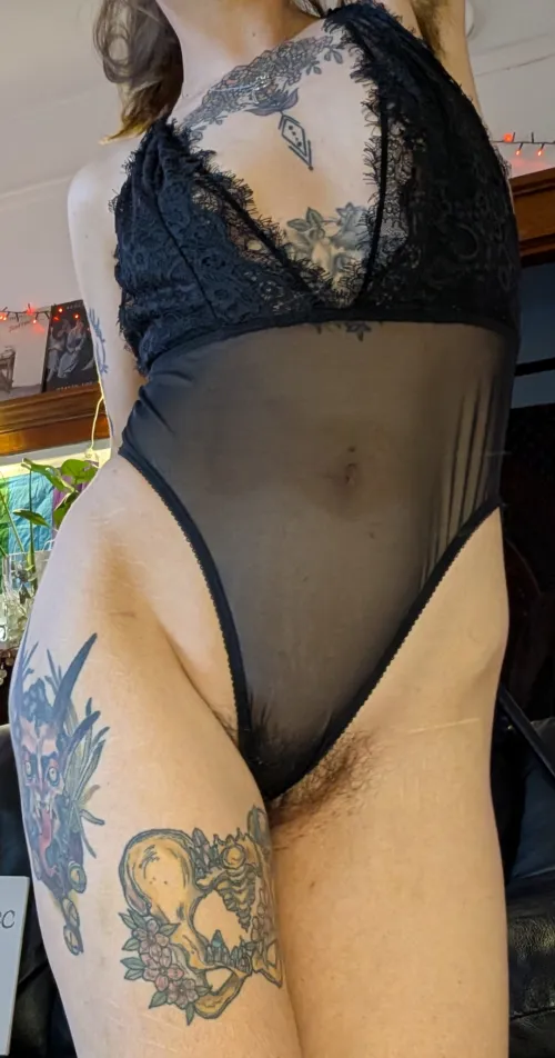 Want a taste of my hairy pitts & bush?? XO