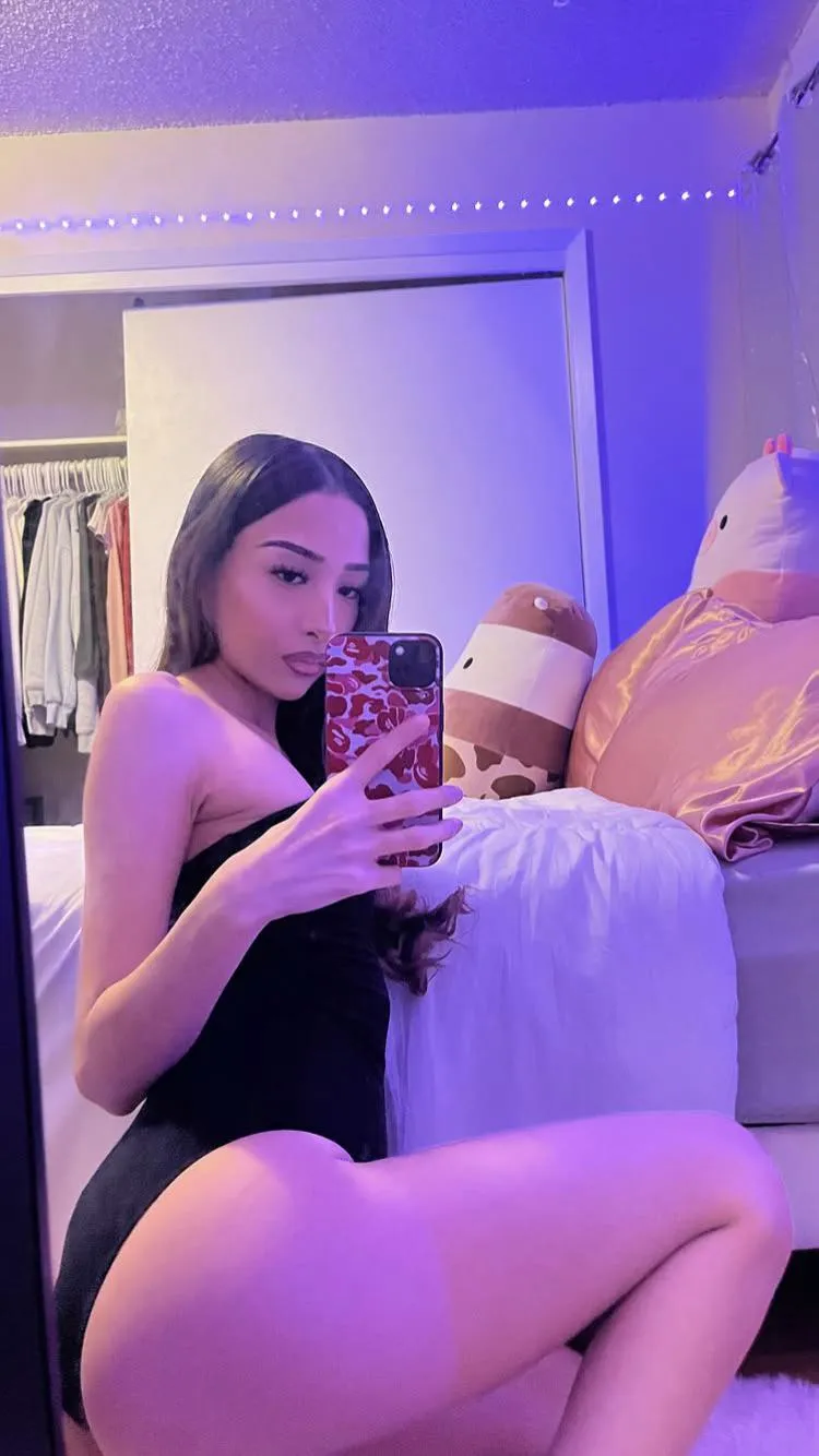 20 [F4M] need people to talk to and more lol