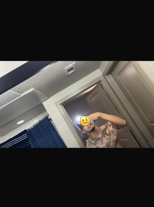 25[M4F]I'm looking for a FWB, my cock is 8 inches, I'm in Dallas, I'm 25 years old