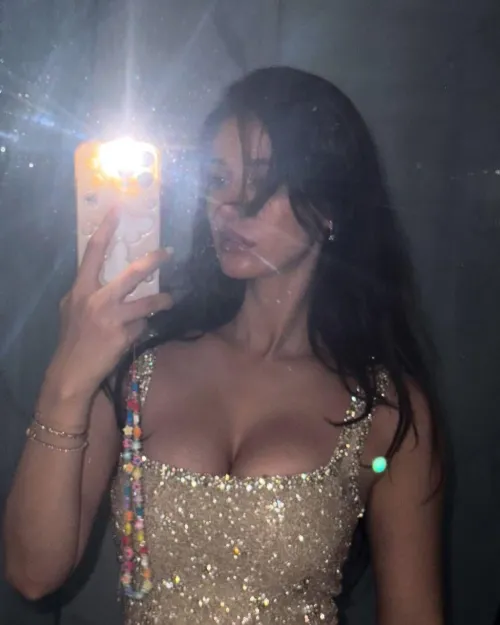 After Party Look. What happened in Party ?