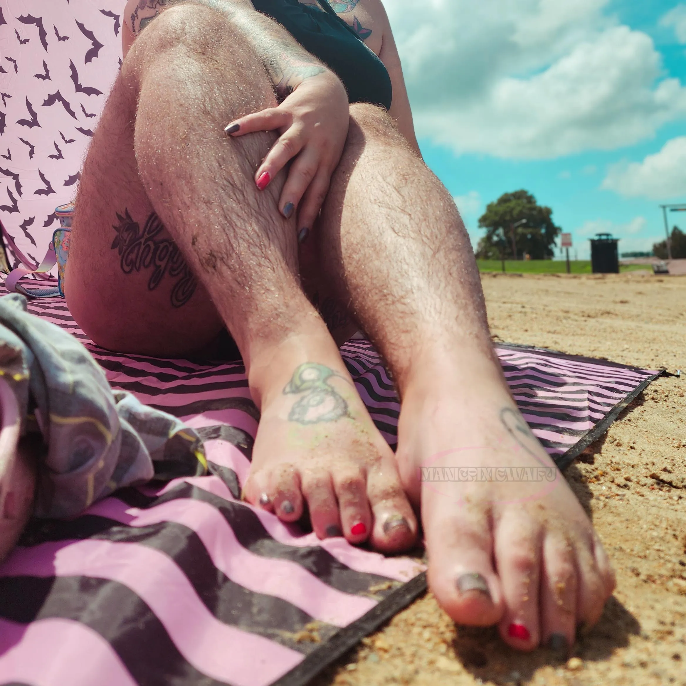 are you brave enough to worship my sandy feet