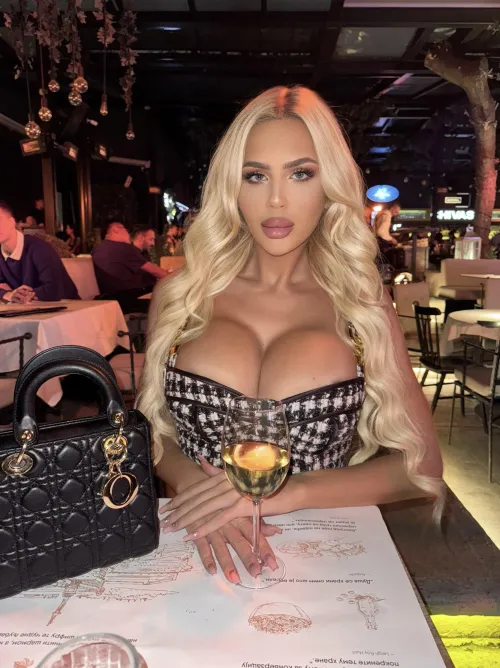 Be honest... fuck me or pass on me?