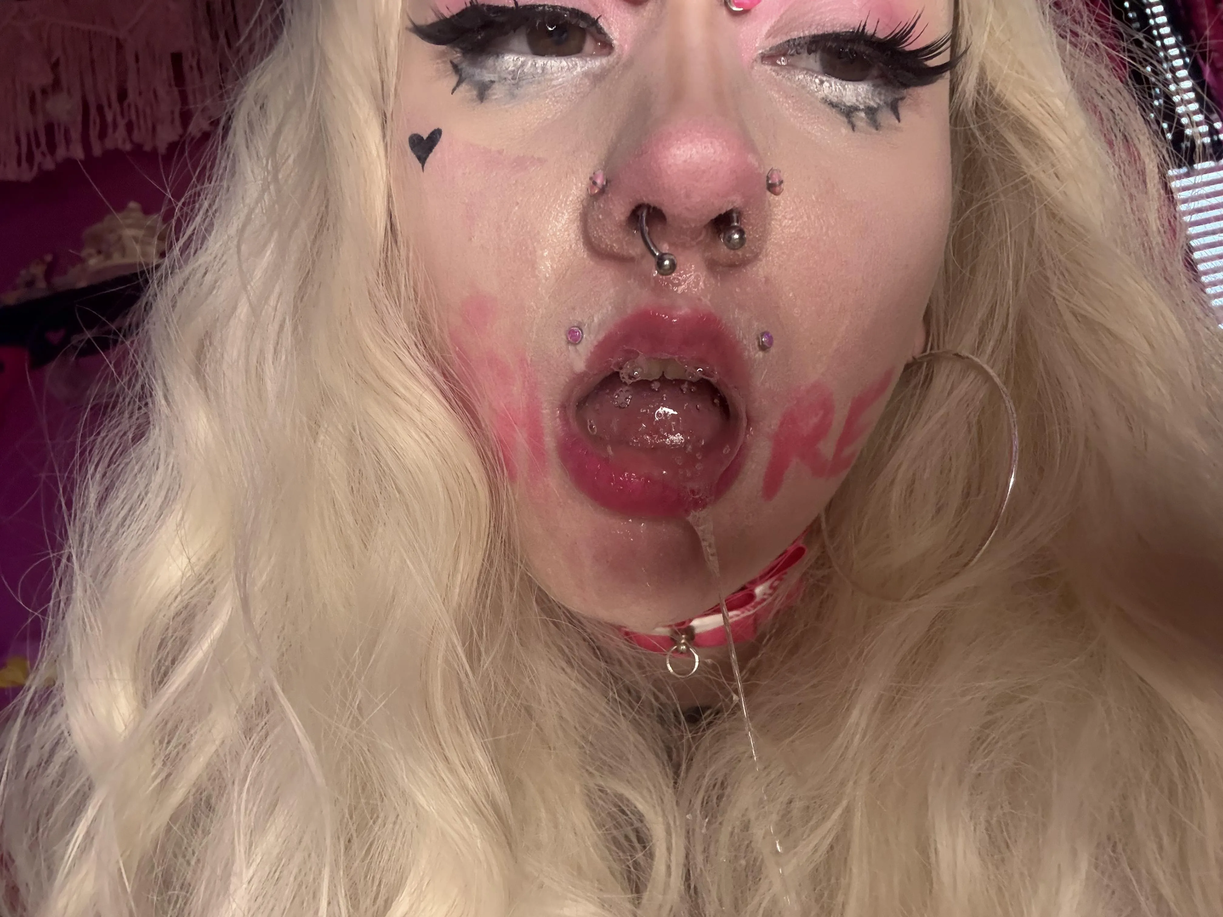 ruined makeup bimbo doll ♡︎