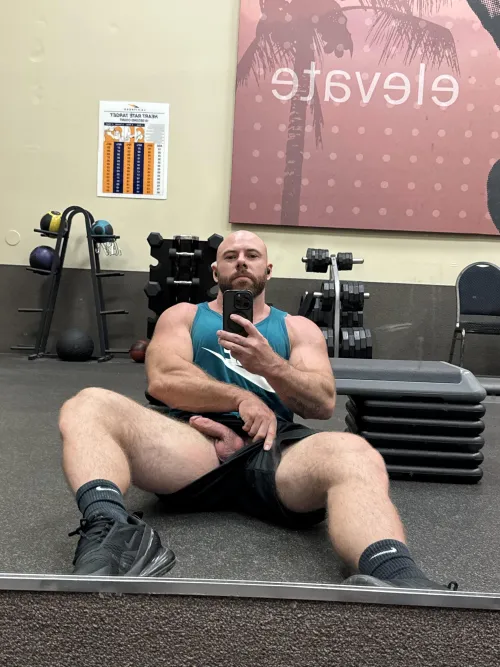 Working out makes me horny. Had to whip it out at a public gym