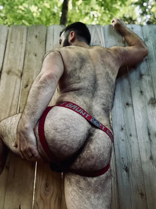 Would you mind helping me nail this? I’ll hold it for you