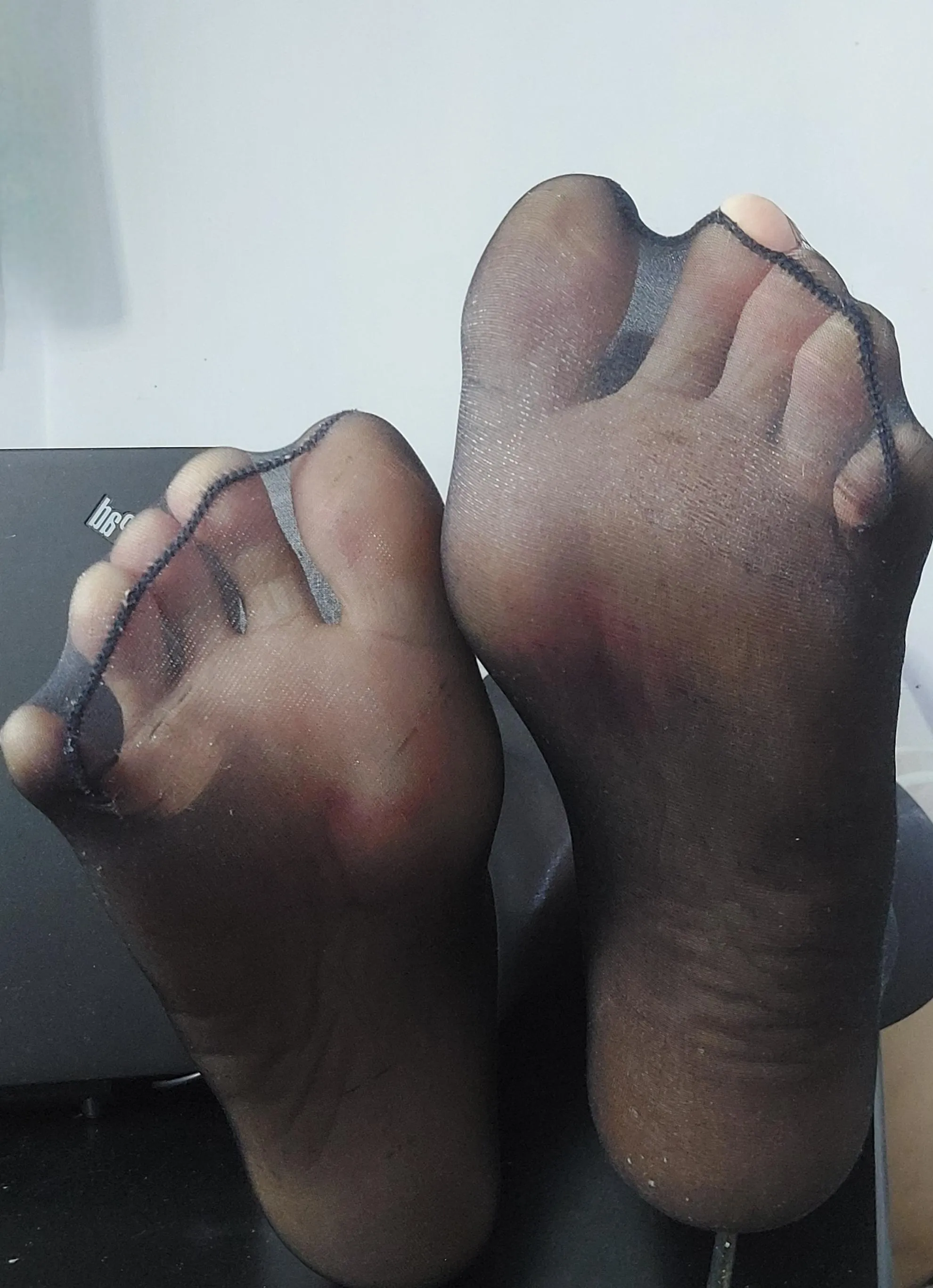 Yes, you can lick them.