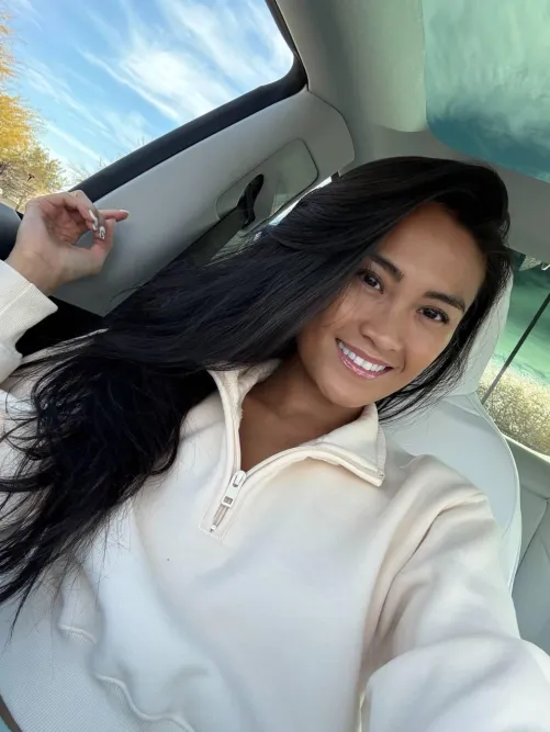 You have to wait for me to get home to see what underneat 😉