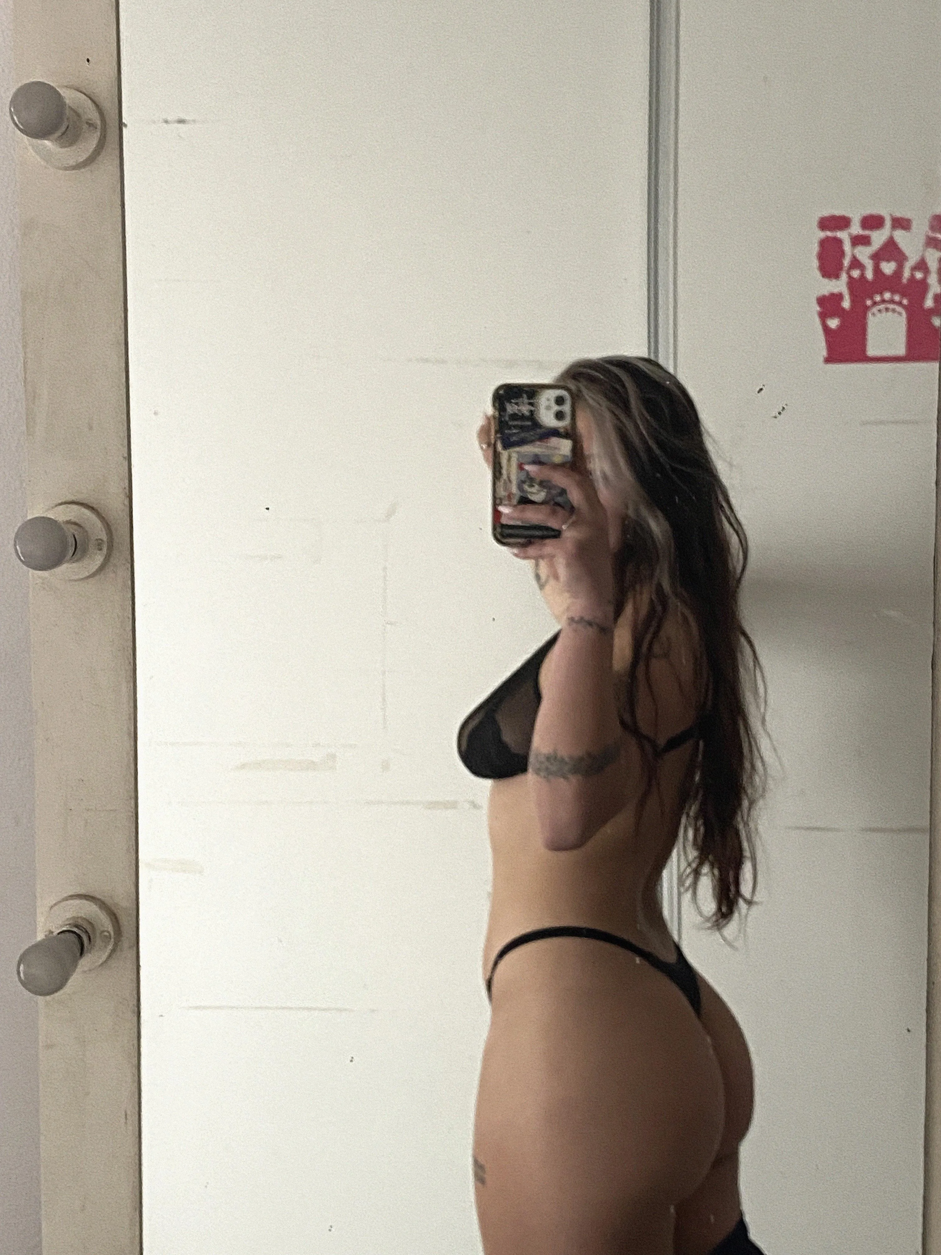 You wanna grab it? Make it messy, make me moan