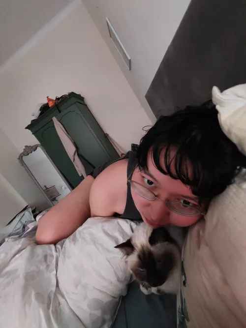 23[NB4A] #Brussels #Online - Goofy t-boy looking for fun with safe partners :)