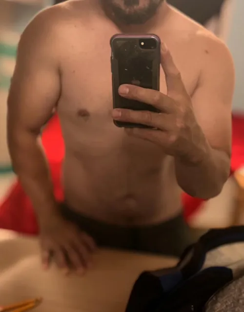 34 M4F Bozeman - Comfortable in life but missing physical touch. Is there a woman out there who relates?