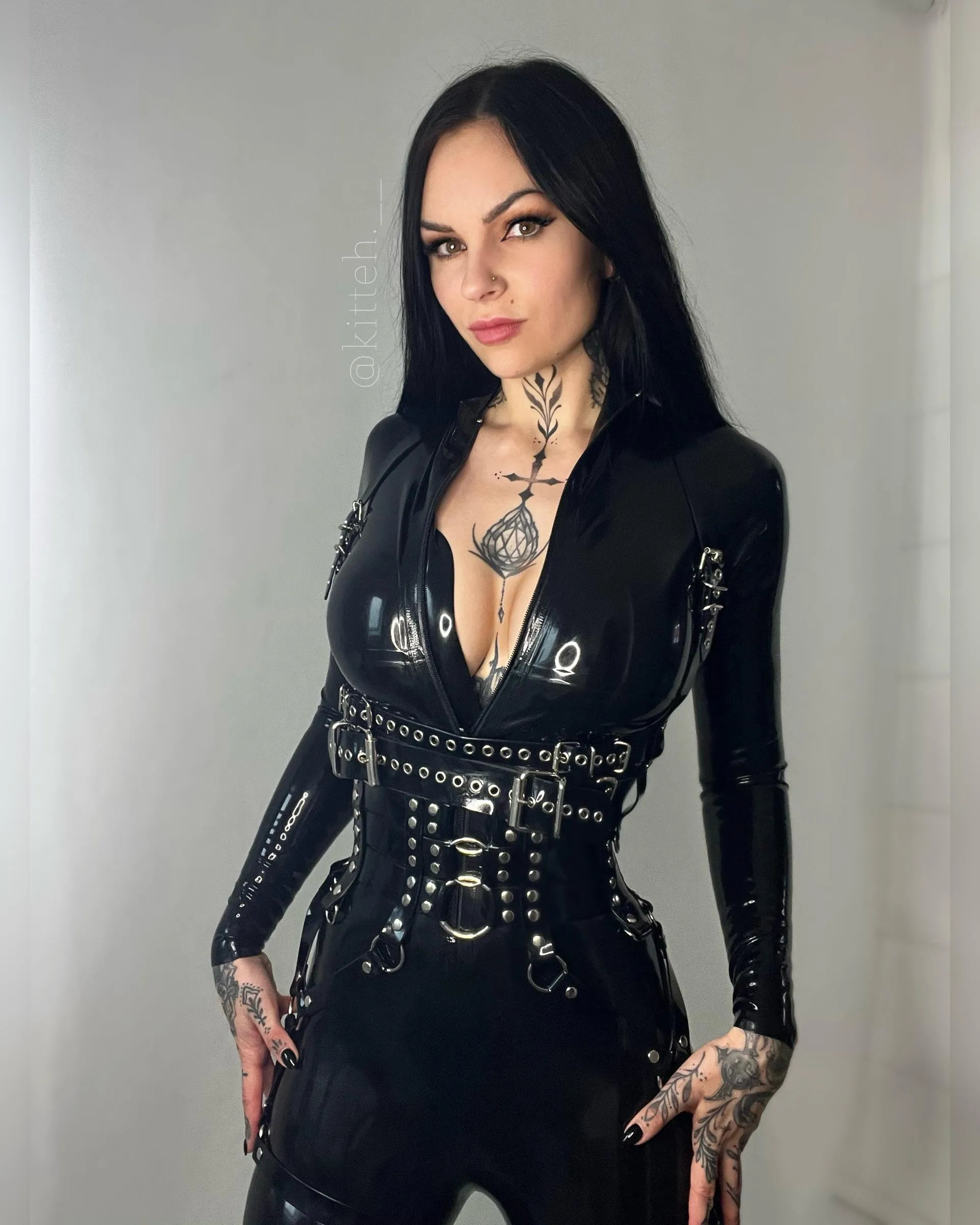 Am I right here for the latex lovers?