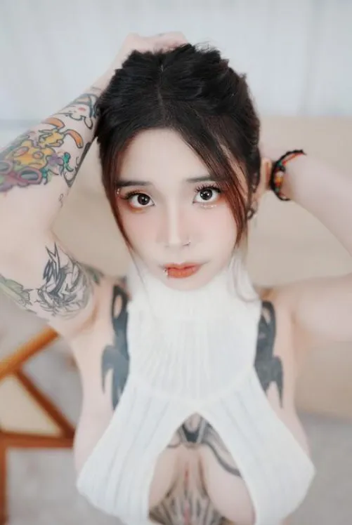 Asians can be busty too 🤭