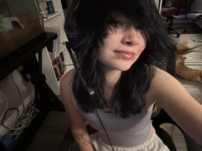 Dyed my hairrr🤭 am I a pretty boy now