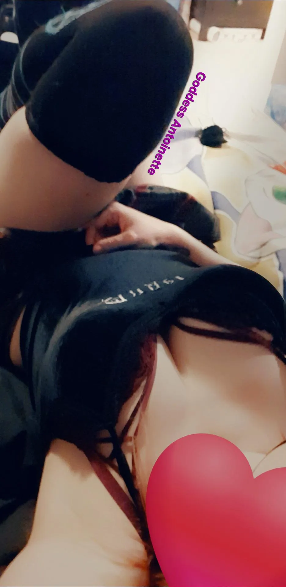 Just relaxing, while you stumble over yourself to make me smile šš Just relaxing, while you stumble over yourself to make me smile šš