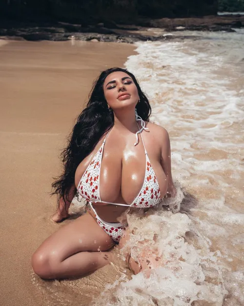 Mmmmmmm awesome big tits