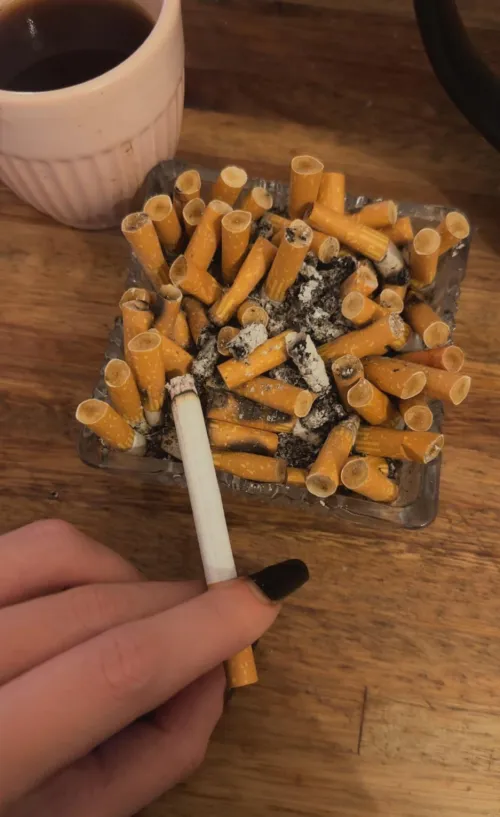 My ashtray 🖤